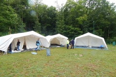 Die Schlafzelte sind fast fertig!