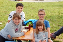 Der Kindertisch ist besetzt