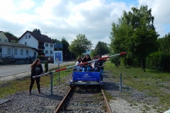 "Hoch die Schranke!!!"