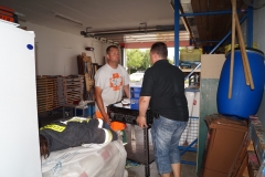 Die Herren schleppen schwer